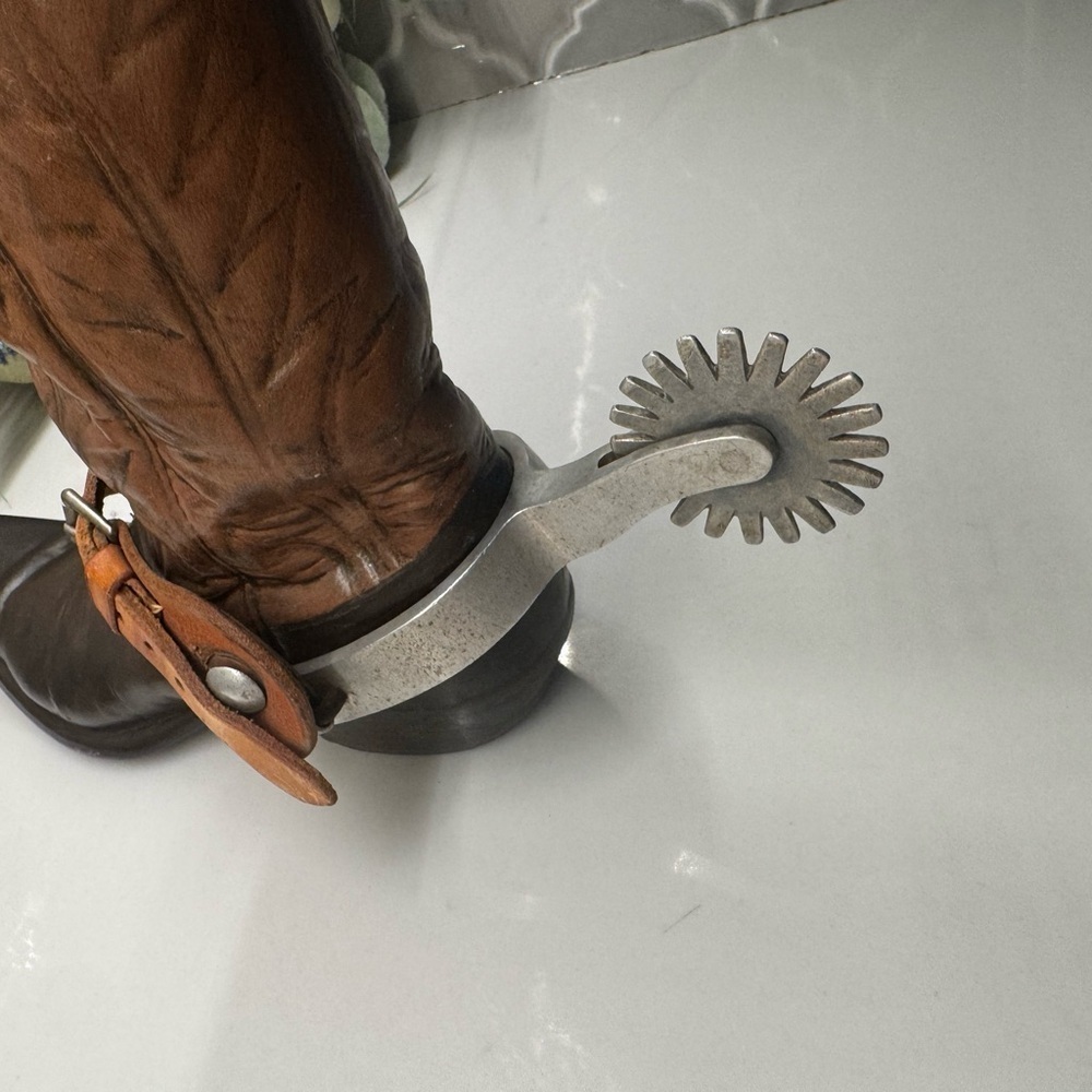 Vintage 1977 ceramic boot with spit - Picture 10 of 10